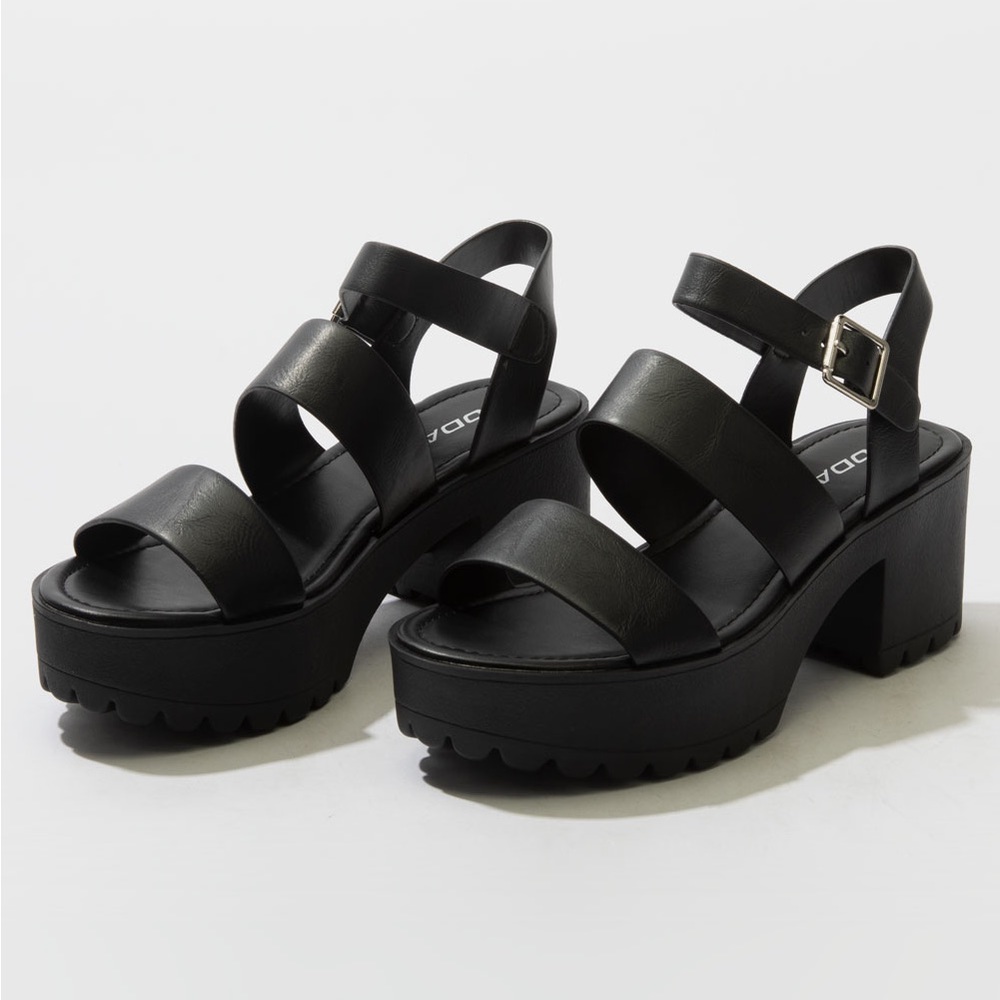 SODA- Lug Sole Ankle Strap Womens Platform Sandals- Black- 9